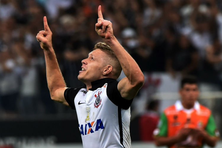 Marlone é o novo reforço do Atlético; meia tem contrato com o clube alvinegro até o fim de 2017