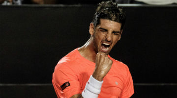 Bellucci venceu francês por 2 sets a 0