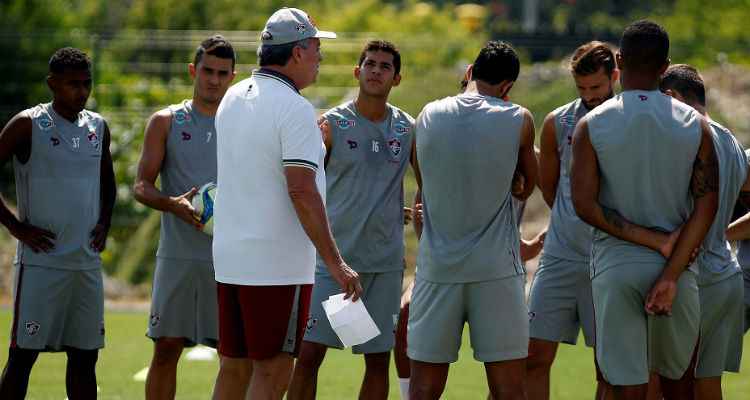 Empolgado pela virada no clássico na última rodada, Fluminense encara Macaé em má fase