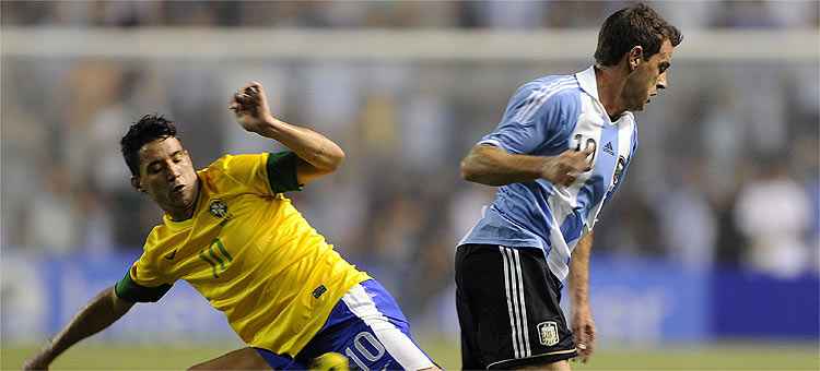 Thiago Neves: "É muito bom quando você vai para a Seleção Brasileira. Sua confiança aumenta"