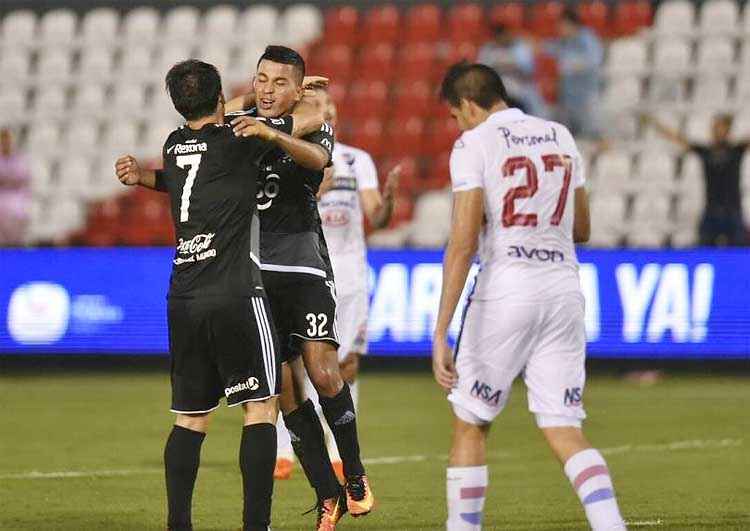 Nacional perdeu a última partida para o Olimpia por 4 a 2, nesse sábado, em Assunção