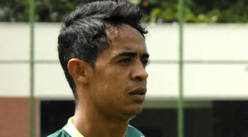 Felipe Amorim é mais uma opção ofensiva para Enderson Moreira na sequência do Coelho