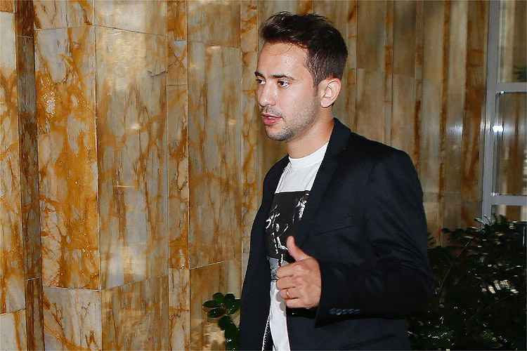Se decidir pelo retorno ao Brasil, Everton Ribeiro só poderá acertar com algum clube até o dia 4 de abril
