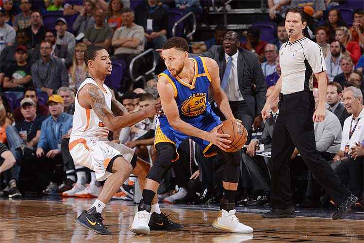 Com resultado, os Warriors garantiram a melhor campanha geral da temporada regular da NBA