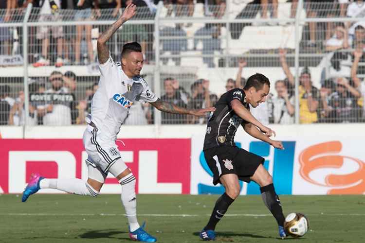 Rodriguinho inaugura o placar na goleada diante da Ponte: atacante foi decisivo para resultado elástico
