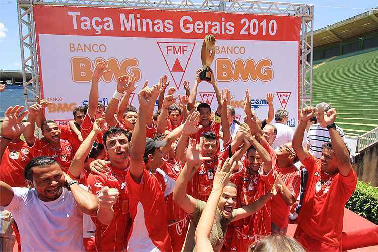 Tricampeão da Taça Minas Gerais, Uberaba ganhou troféu da competição em 1980, 2009 e 2010