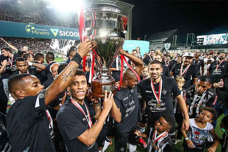 Campeonato Mineiro foi a primeira conquista de Robinho pelo Galo e a sétima de Marcos Rocha no clube
