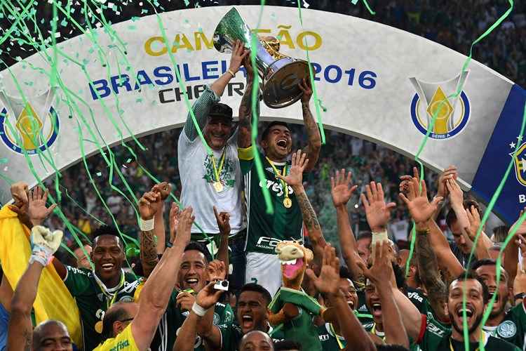 A celebração do título de 2016: Palmeiras entra novamente como favorito
