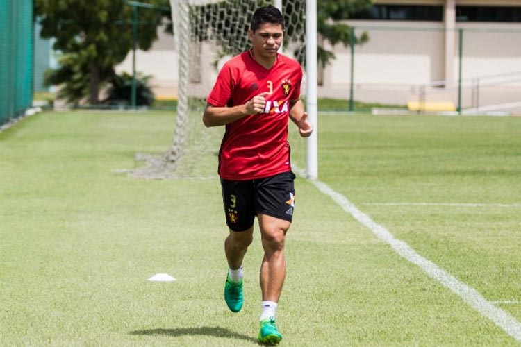 Diante da Ponte Preta, o atacante recém contratado Oswaldo fará sua estreia pelo Rubro-negro