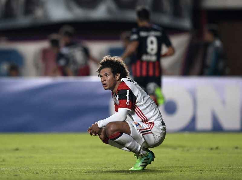 Willian Arão perplexo depois da eliminação: cinco quedas na fase de grupos, quatro delas neste século