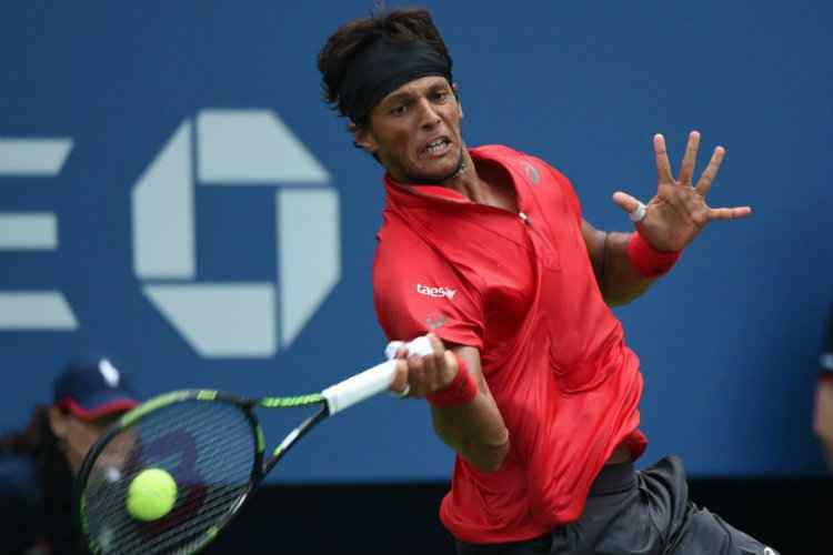 João Souza não foi páreo para o argentino Leonardo Mayer e acabou eliminado logo na primeira partida