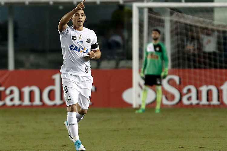 Ricardo Oliveira festeja gol contra o Sporting Cristal: Santos confirma favoritismo e liderança do grupo