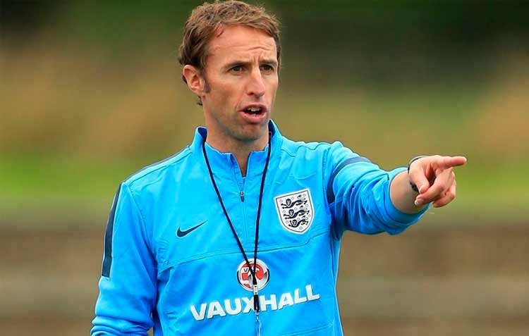 Técnico Gareth Southgate deixou o atacante Wayne Rooney fora da relação dos convocados