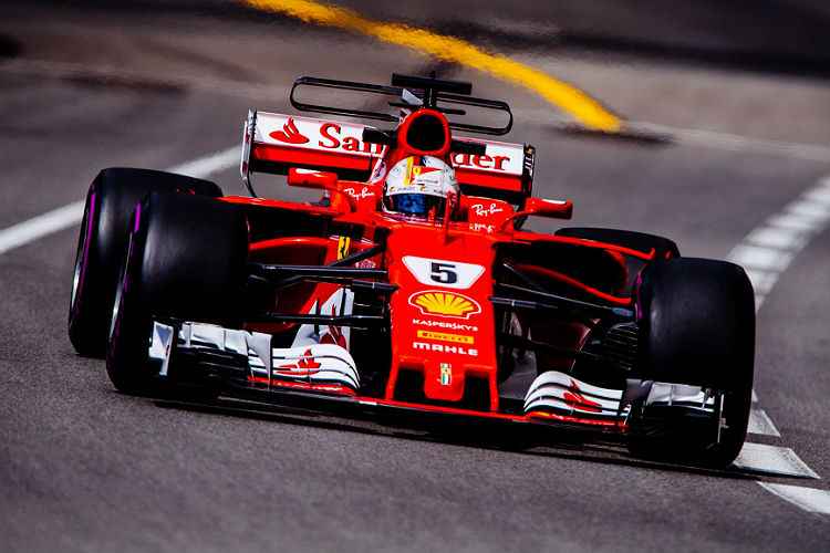 Sebastian Vettel termina dia na liderança e acirra ainda mais a disputa com Lewis Hamilton