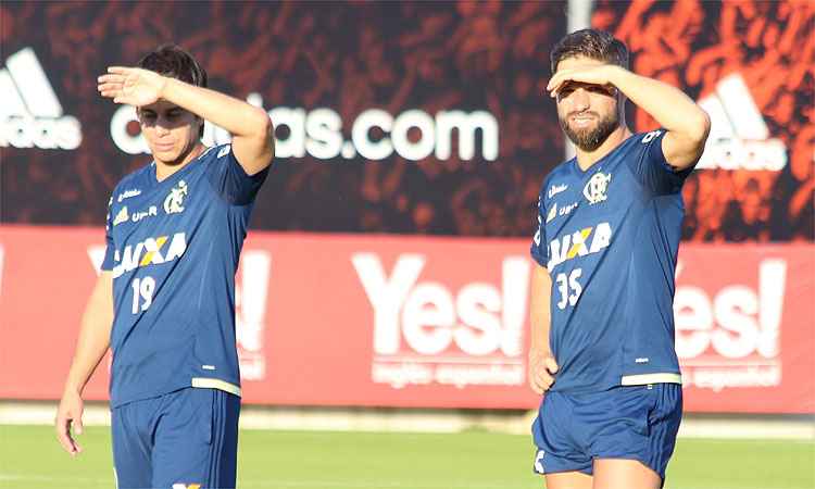 Dupla poderá ser testada em um jogo-treino que o clube planeja para a próxima semana