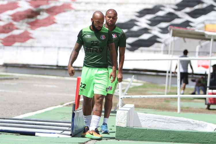 "A  relação que tenho com Vitor é boa. Desde o ano passado, a gente conversa bastante", disse