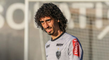 Valdívia pode estrear contra o Palmeiras