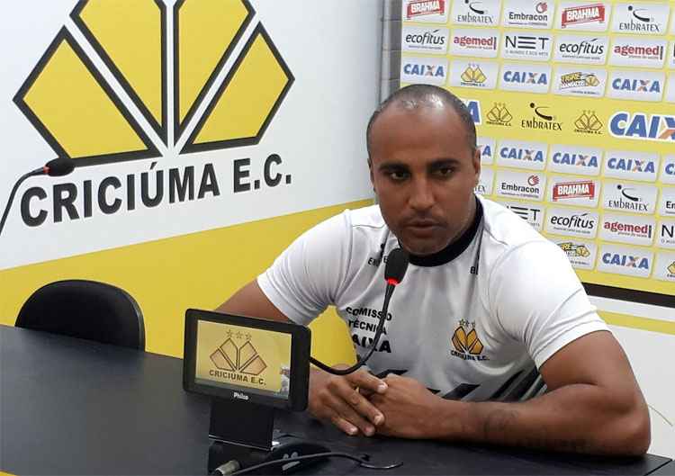 Com Deivid, deixam o Criciúma o auxiliar Hudson Barbosa e o preparador físico Daniel Feliz