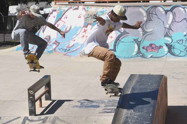 Igor e Victor são skatistas do DF; um acabou de se tornar profissional o outro ainda é amador