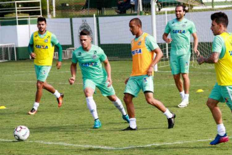 O Goiás receberá o Boa Esporte e terá a chance de cravar sua reerguida na Segunda Divisão