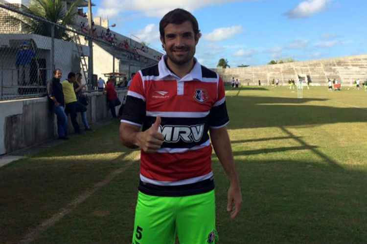 David disputou 27 jogos pelo Santa Cruz nesta temporada, todos como titular