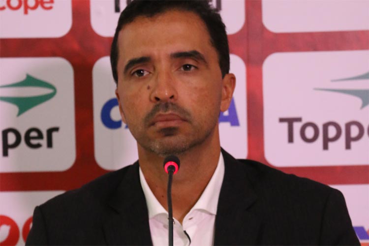 Emerson: "Sabemos que precisamos de reforços em algumas posições para qualificar mais o elenco"