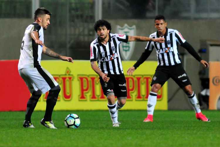 Firme na marcação, Luan foi o líder de desarmes do Atlético no período em que esteve em campo