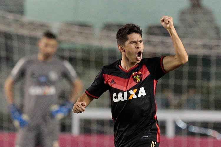 Osvaldo marcou gols nos dois últimos jogos do Sport fora de casa e é uma das armas contra o Furacão