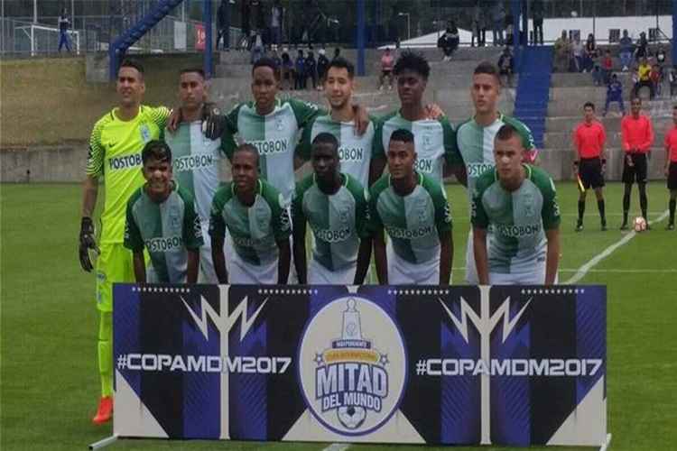 O time do Atlético Nacional sub-18, onde joga Efmamjjasond