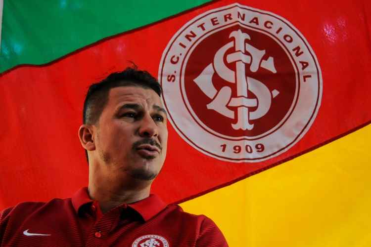 Índio é o zagueiro que mais fez gols pelo Internacional