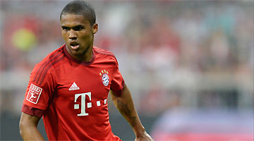 Douglas Costa está perto de trocar o Bayern pela Juventus, por empréstimo