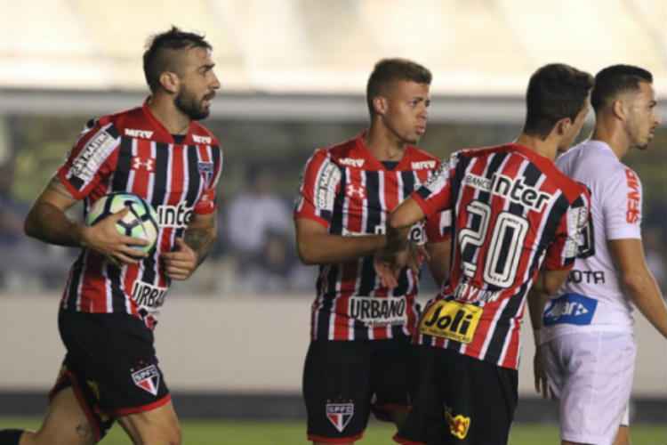 Lucas Pratto não vive seu melhor momento com a camisa do São Paulo