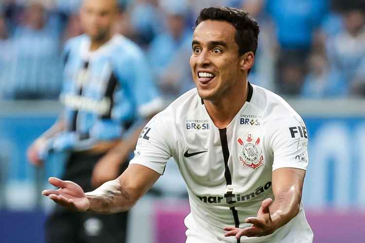 Líder, Corinthians de Jadson tem 88,8% de aproveitamento no Brasileirão