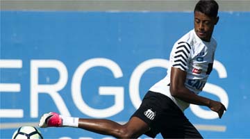 Bruno Henrique desfalcou o time contra o São Paulo por causa de problemas no dedão do pé esquerdo