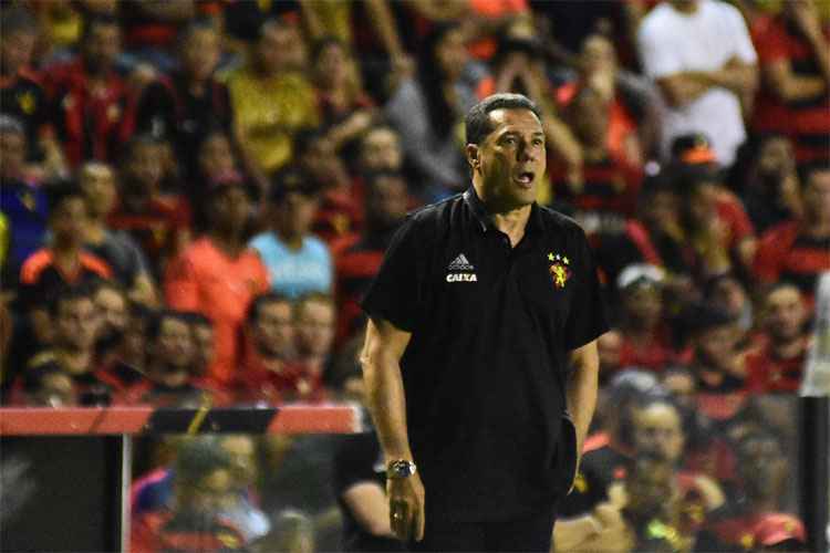 "Acho que é fundamental o Sport, pela grandeza, a construção da arena", disse Vanderlei Luxemburgo