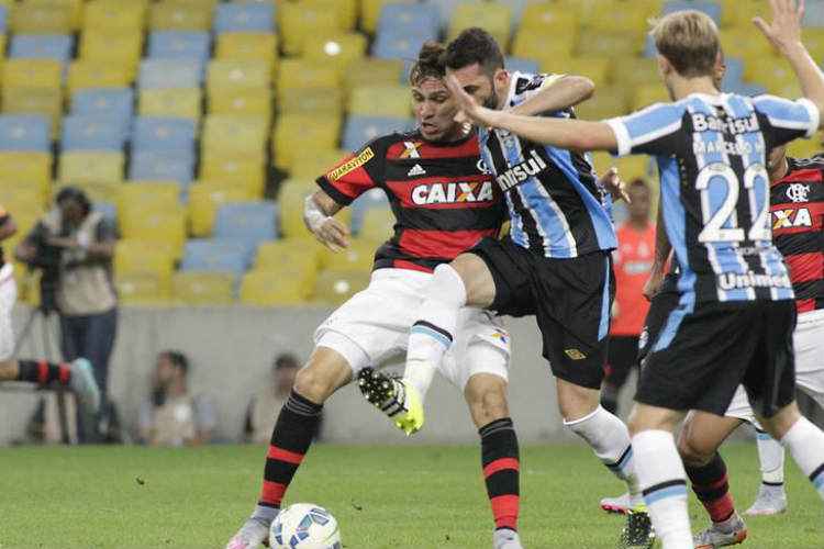 Os dois times tentam seguir na cola do Corinthians, isolado na liderança