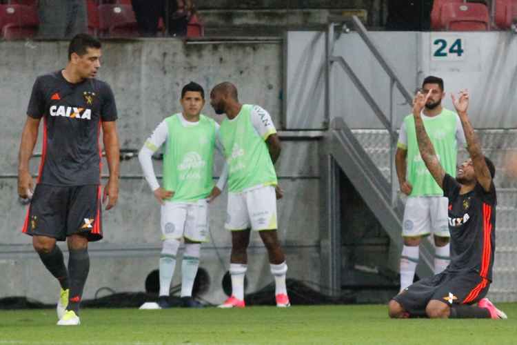 Diego Souza e André marcaram os gols do Sport e consolidaram o Leão na briga pela Libertadores