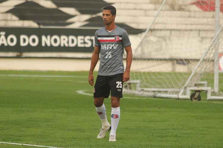 Lesão de  Ricardo Bueno foi confirmada momentos depois do treino iniciado nesta sexta