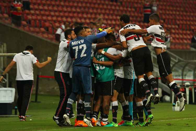 Uma vitória sobre o rival vai aumentar ainda mais a motivação da equipe na luta pelo acesso