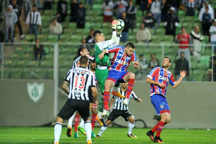 Atlético tentou 53 cruzamentos para a área do Bahia e acertou somente nove vezes esse tipo de jogada
