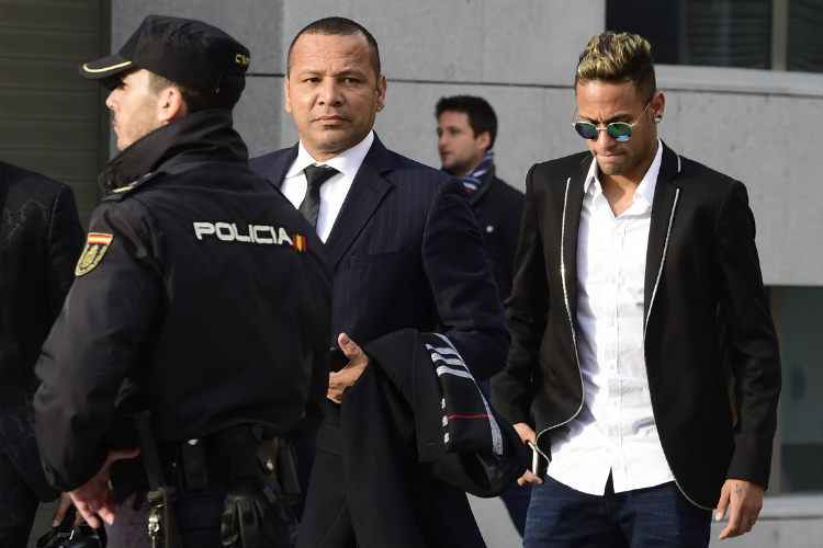 Em junho, Neymar pai conseguiu um registro na CBF para ser agente de jogadores