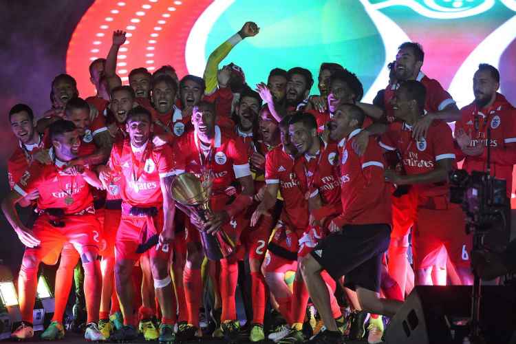 Benfica comemorou o título da Supercopa de Portugal pela sétima vez em sua história