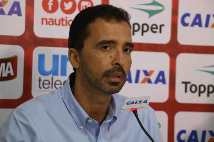 Emerson Barbosa apresentou o motivo pela permanência: "Nós não podemos abrir mão de receitas"