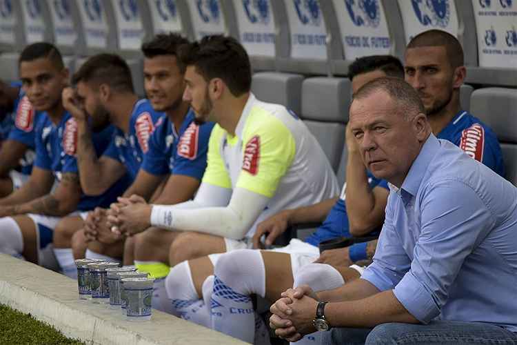 Mano Menezes tem missão de fazer boa pontuação no returno para Cruzeiro alcançar o G6