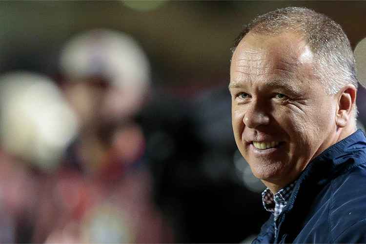 Mano Menezes fez alterações na equipe que enfrenta o Grêmio nesta quarta-feira, no Mineirão