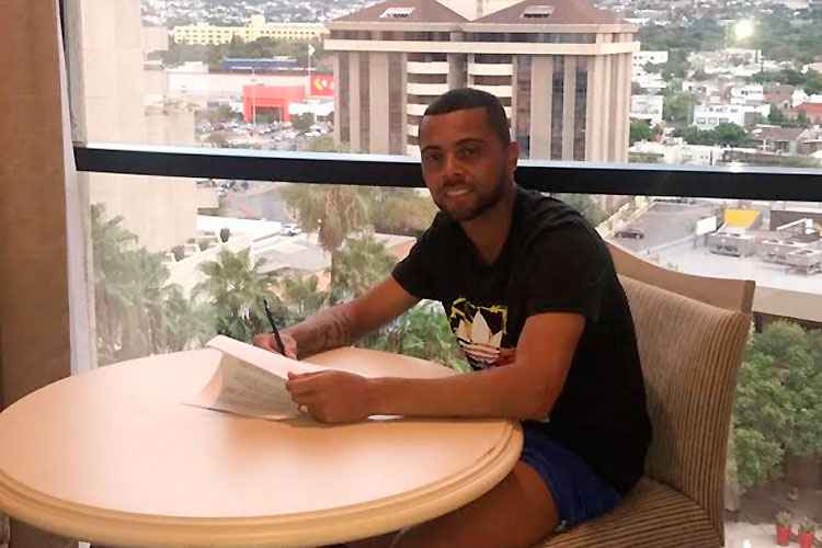 Vendido pelo Galo, Rafael Carioca assina contrato com Tigres após aprovação nos exames médicos