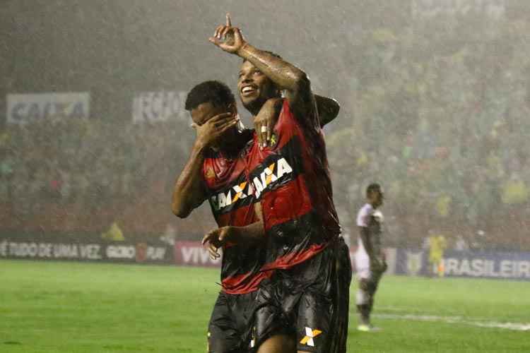 Junto com Diego Souza, André é responsável por 38% de todos os 92 tentos do Leão na temporada
