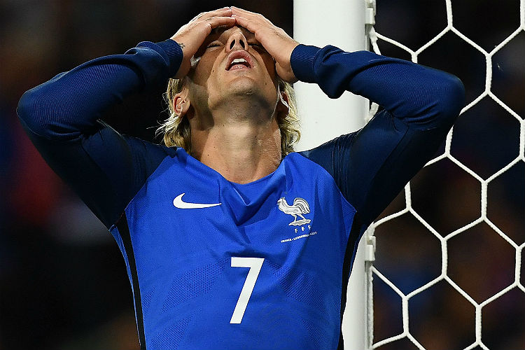 Antoine Griezmann lamenta chance desperdiça em empate da França contra frágil Luxemburgo