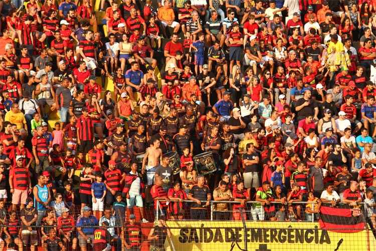 Para arquibancada da sede,  entradas até  sábado custam R$ 10 para sócios e R$ 15 para não-sócios
