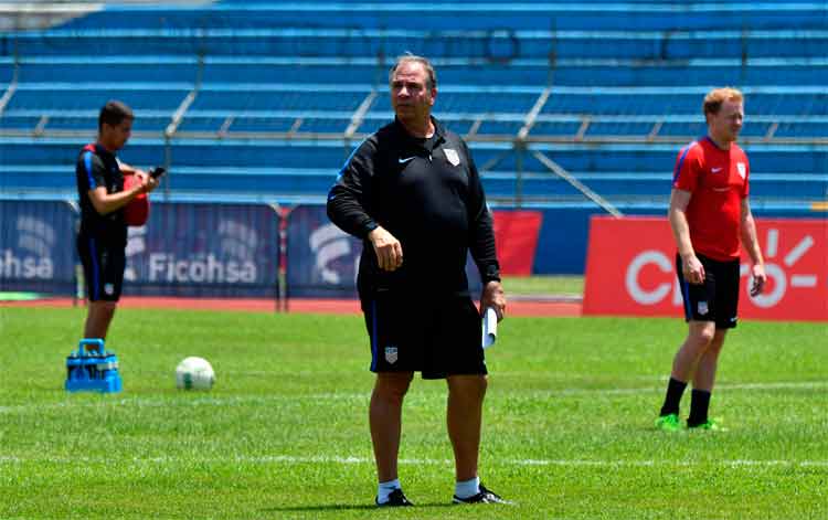 Bruce Arena, técnico dos Estados Unidos, disse que seu time precisará recuperar fora de casa